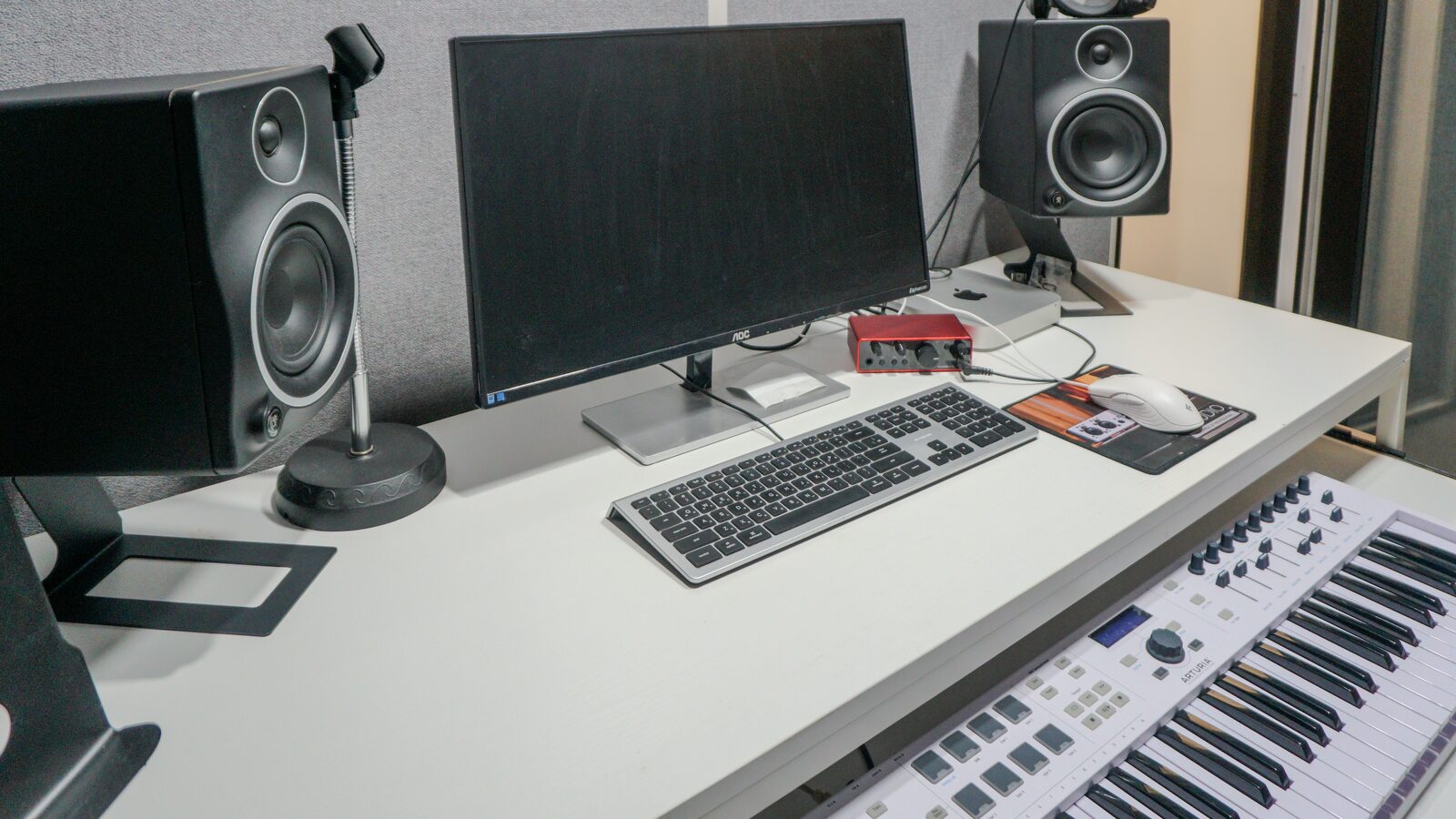 MIDI 작업실 좌측
